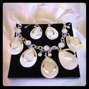 Mother of pearl teardrop necklace and earrings set